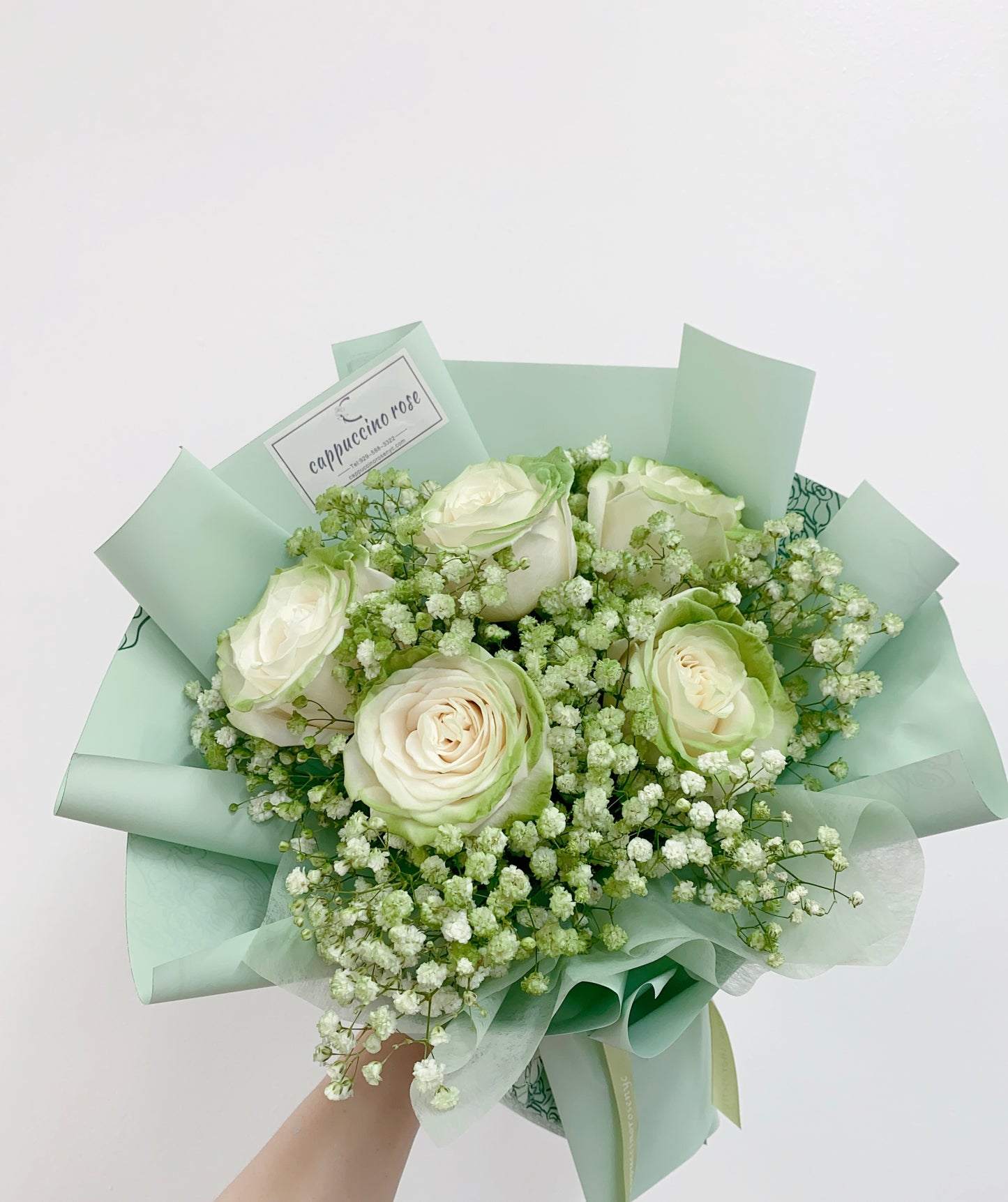5 rose with baby's breath