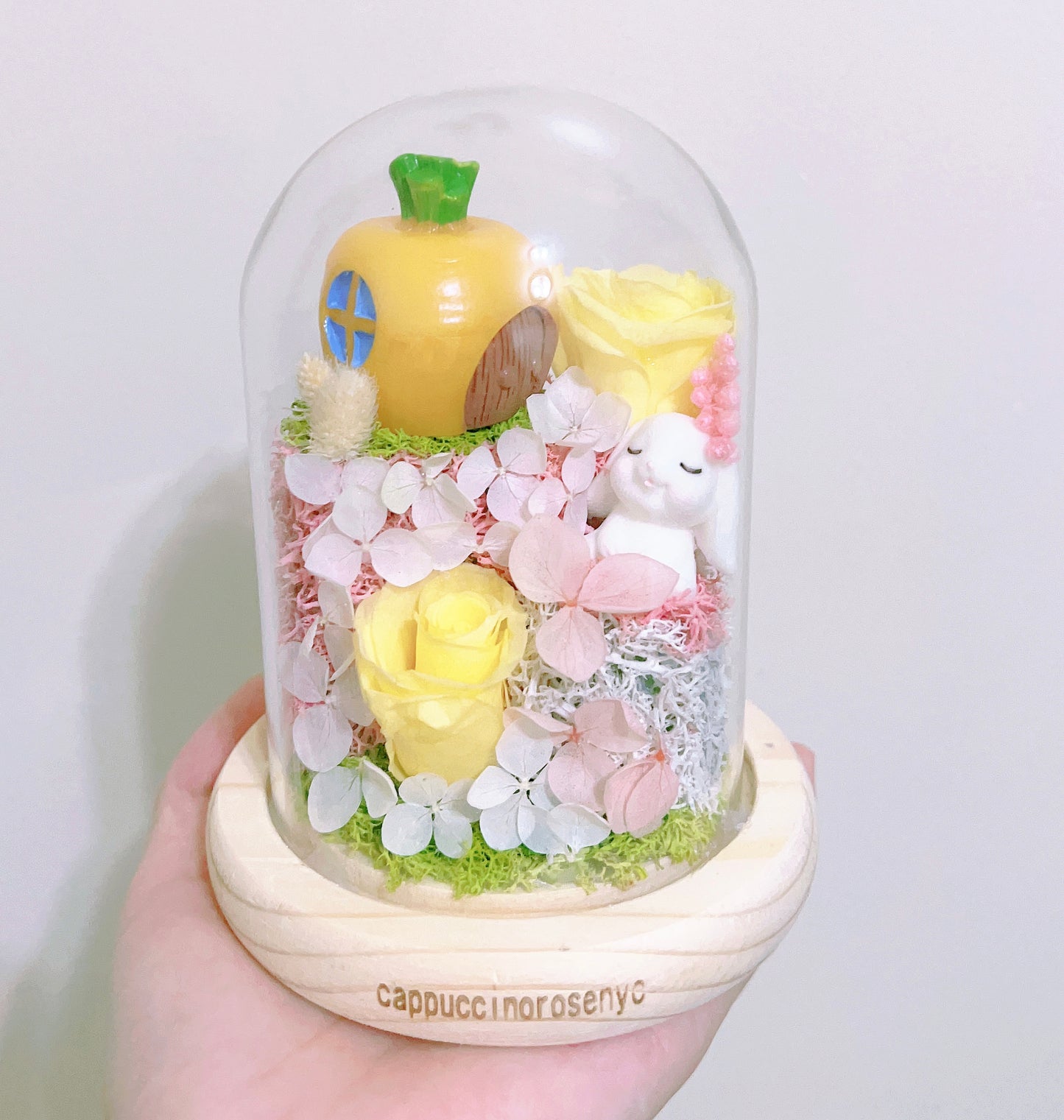Preserved flower glass ball