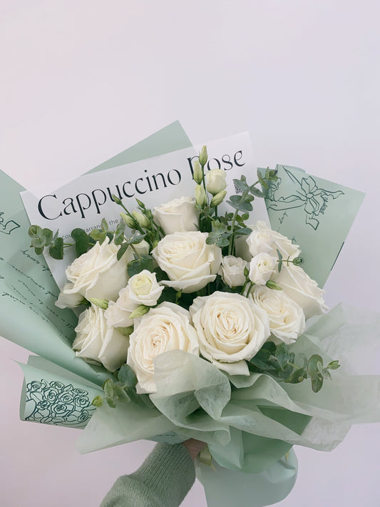 White rose with Lisianthus
